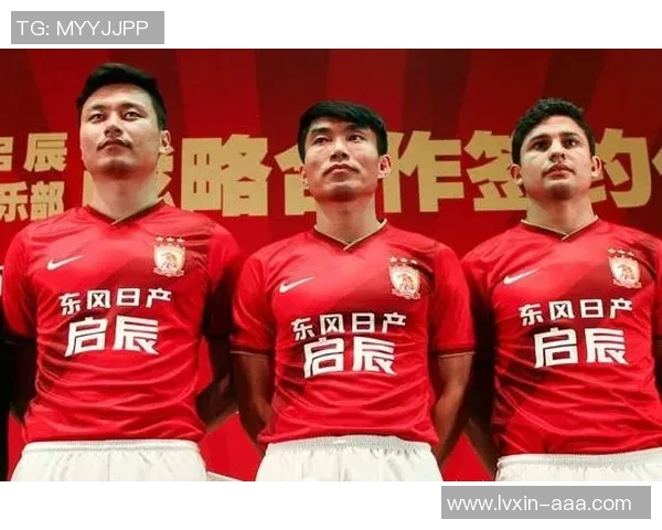 足球明星与安踏签约背后的故事与影响分析